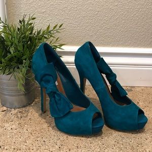 Steve Madden turquoise heels